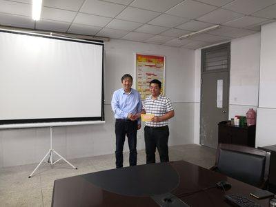 滁州市公路學會領導來我校慰問科技工作者梁冠軍副教授